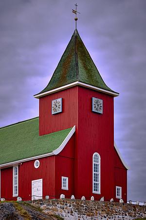 This church was built in 1926 alongside the old church in the town built in 1775.