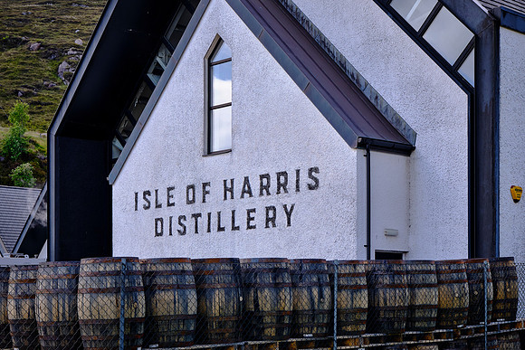 The major islands are Lewis and Harris, North Uist, Benbecula, South Uist, and Barra.