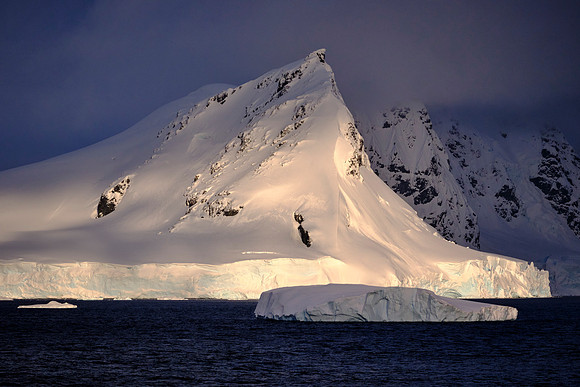Sunset in Antarctica, 6:49 PM
