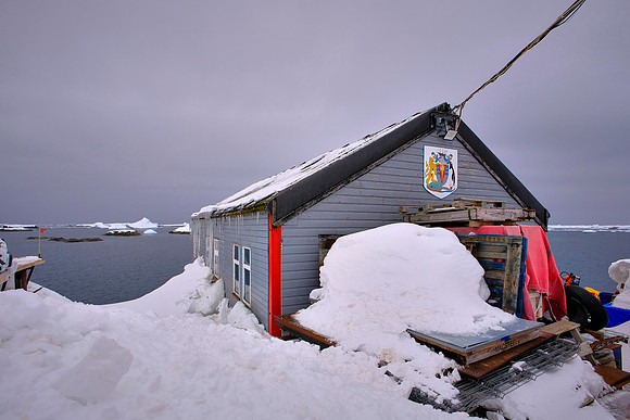 Vernadsky Research Base, Ukraine territory
