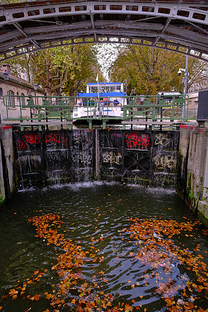 Construction of the canal was ordered by Napoleon I in 1802.