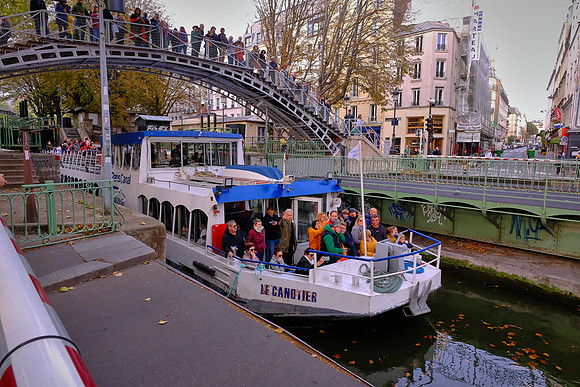 Construction of the canal took place until 1825 and was funded by a new tax on wine.