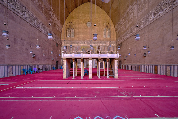 The mosque occupies almost 86,000 square feet in a location close to the Citadel of Cairo.