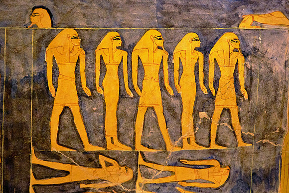 The use of color adds a visually striking feel and is rare among the decorations in the tombs of the Valley of the Kings.