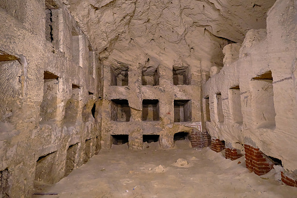 The facility was used as a burial chamber from the 2nd century to the 4th century and accommodated 200 to 300 residents.