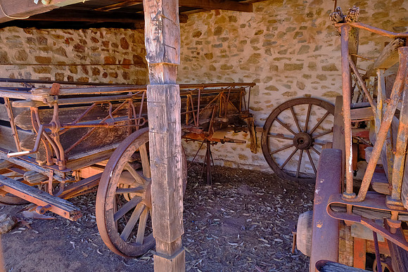 The station operated until 1932, when the functions moved to Stuart (renamed Alice Springs).