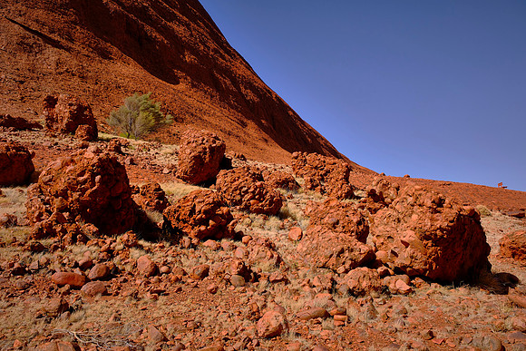 The word Uluru comes from the Aboriginal people who have lived in the area for tens of thousands of years.