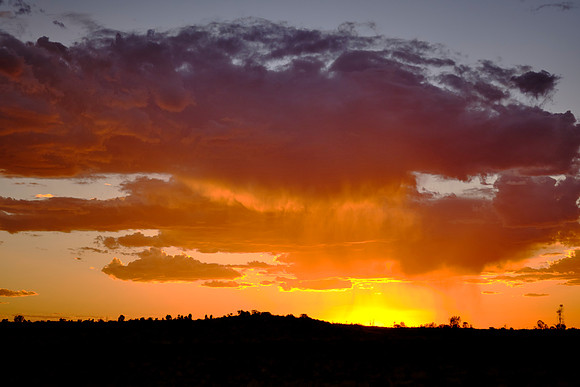 Virga at sunset over the Red Center (9:09 PM)