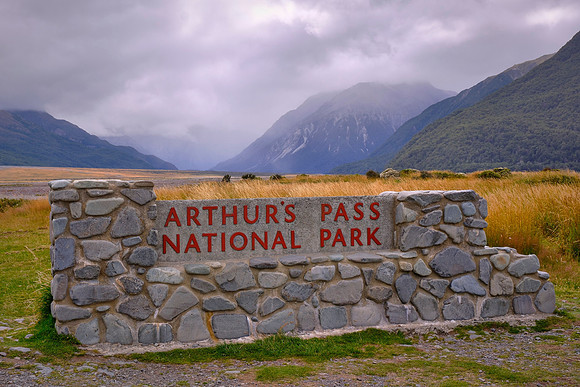 Formed in 1929, the park covers 458 square miles, straddles the Southern Alps, and features U-shaped glacial valleys.