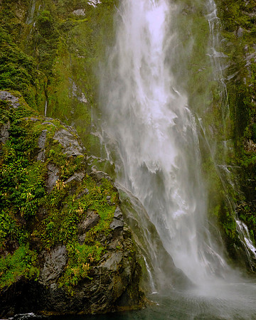 Stirling Falls (500 ft): Offers a "glacial facial" as boats pass underneath; named after Captain Stirling.