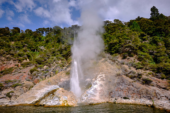 We took a boat tour on Inferno Crater Lake, vividly blue and formed during the 1886 Mount Tarawera eruption.