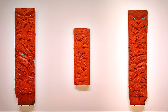 These Mäori traditional wood carvings were taken to the UK in 1911, lost for 25 years, and discovered in Oxford in 2000.