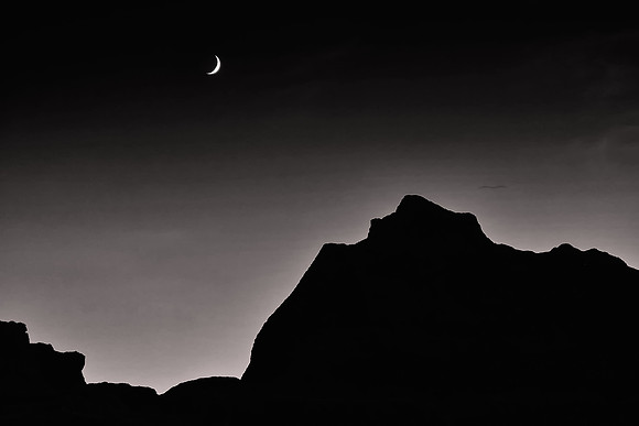2021 August, moonrise over White River Valley Overlook, Badlands National Park, South Dakota