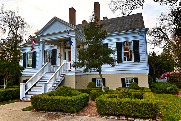 Pleasant Hill B&B, Natchez (built 1811)