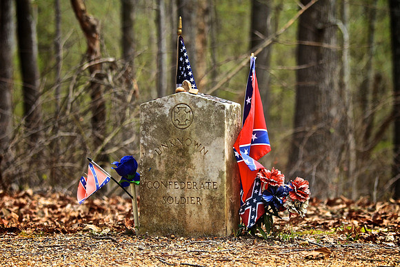 13 Unknown Confederate Graves, Natchez Trace
