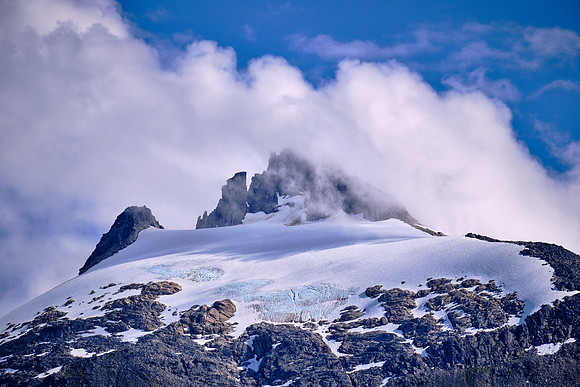 The glacier has thinned so drastically that its key tributaries have completely detached from the main trunk.