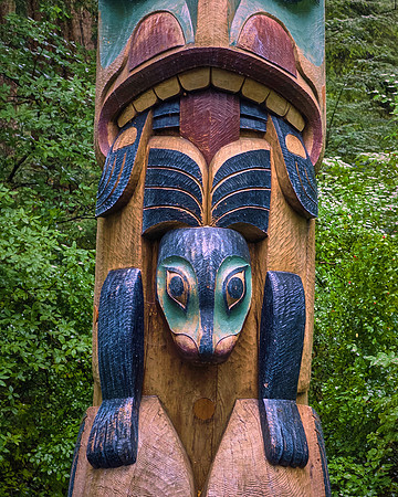Gathered in 1901 by Alaska’s governor, John Brady, the original poles traveled 6,000 miles by ship and rail.