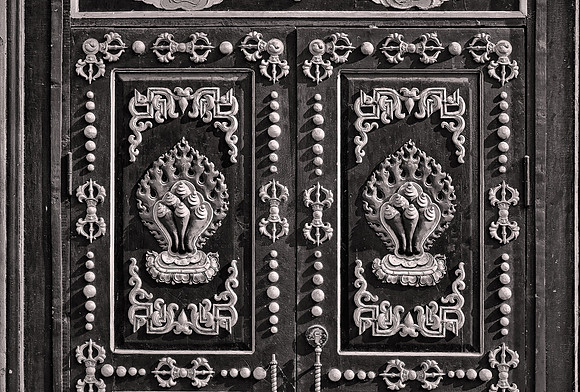 2013 August, front doors Gandantegchinlen Monastery, Ulaanbaataar, Outer Mongolia