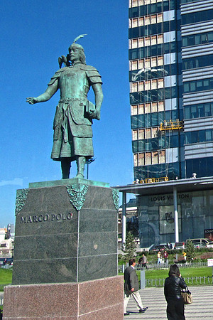 Marco Polo (1254-1324) lived among and served the Mongol elite.