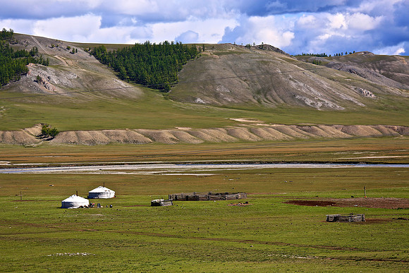 Road to Hovsgol National Park