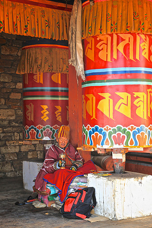 Jigme DorJi Wangchuck Memorial Chorten, built 1974