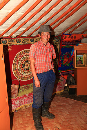 Nomadic cattle-herding family