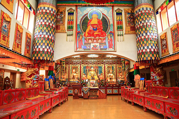 Monastery teaches in accord with Mongolian Public Education System and provides training in professional management while promoting traditional religious customs and morals.