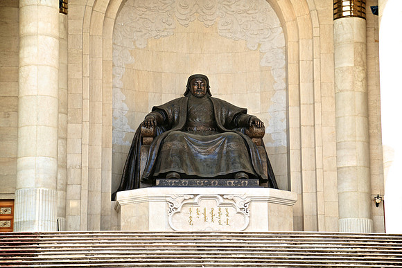 Chinggis Khan in Sukhbaatar Square, Ulaanbaatar