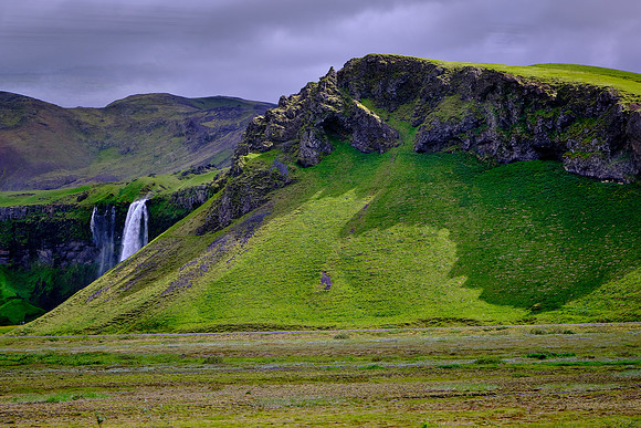 There are more than 10,000 waterfalls in Iceland.
