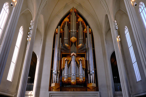 The church has two large pipe organs. A Rieger-Kloss organ was installed in 1946.