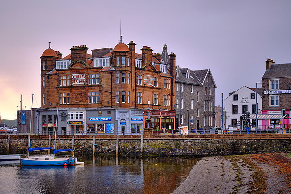 The bay forms a near perfect horseshoe, protected by the island of Kerrera and the Isle of Mull.