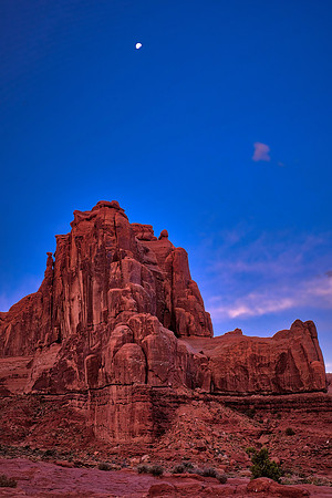 Sunrise at La Sal Viewpoint, Arches National Park, UT