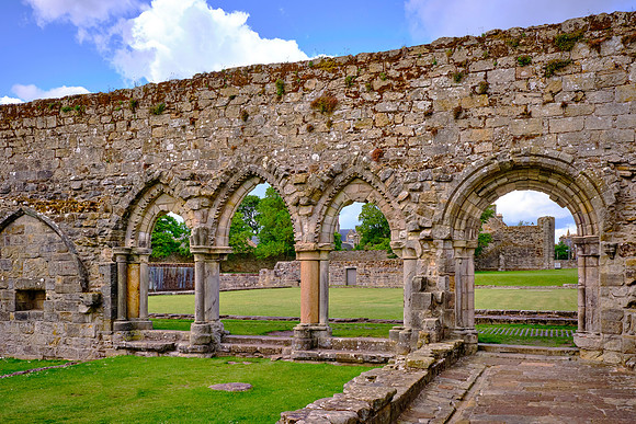 The cathedral was finally completed in 1318 and featured a central tower and six turrets.