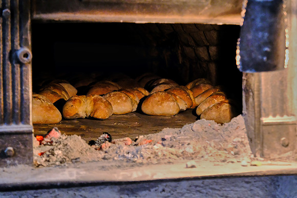 Local baker, Favaios, Portugal