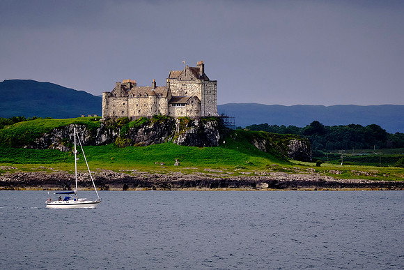 The Isle of Mull has probably been inhabited since the end of the last Ice Age, around 11,000 years ago.