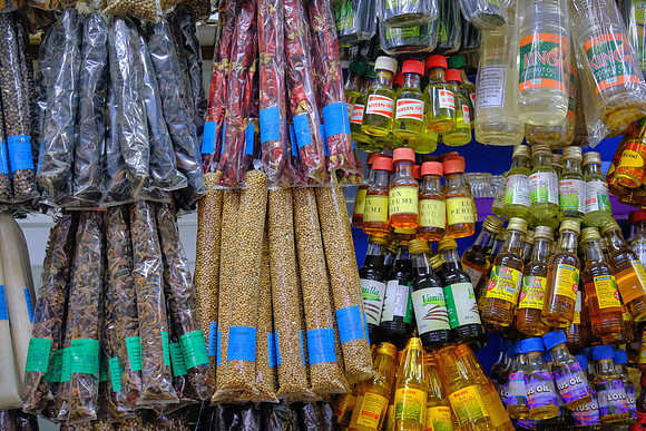 Street spice market in Kandy, Sri Lanka