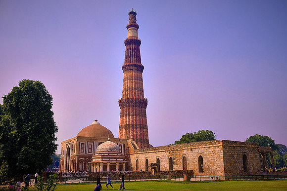 Qutab Minar and Mosque, Delhi, India