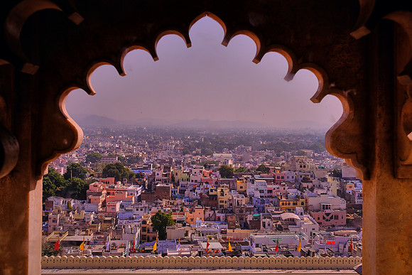 Overlooking the city from the City Palace, Udaipur, Rajasthan, India.