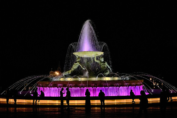 The Tritons’ Fountain outside the City Gate consists of three bronze Tritons.