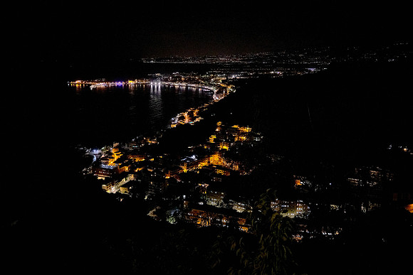 Almost no light in Taormina.
