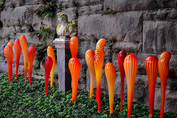 Dale Chihuly at the Biltmore Estate in the day, Asheville, NC