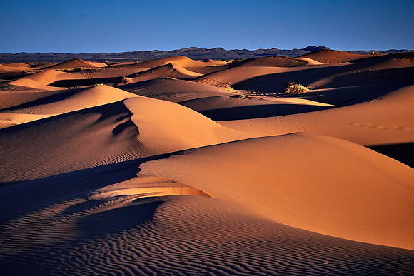 Sunset over the Erg Chebbi dunes, Merzouga, Sahara Desert, High Atlas Mountains, Morocco