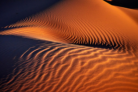 Sunset over the Erg Chebbi dunes, Merzouga, Sahara Desert, High Atlas Mountains, Morocco