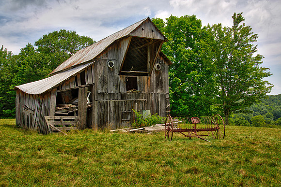 Old barn (built 1901) on the road to Elkins, WV