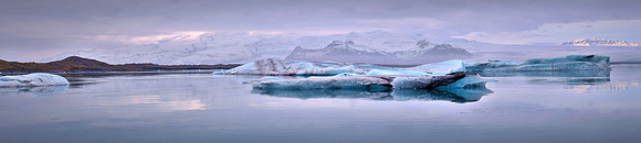 Glacial Lagoon, Jokulsarlon, Vatnajokull National Park, southeast Iceland