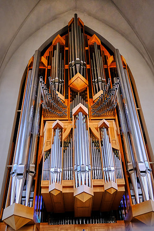 Hallgrímskirkja, a Lutheran parish church and the largest church in the country, Reykjavík, Iceland