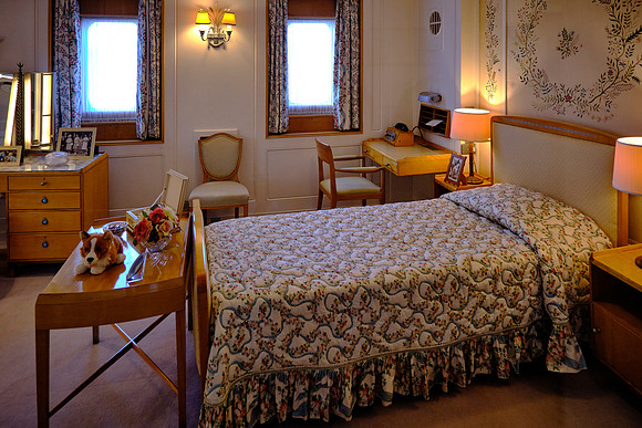 The Queen's bedroom.