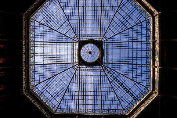 The Stock Exchange Palace was built in the 19th century in the Neoclassical style.