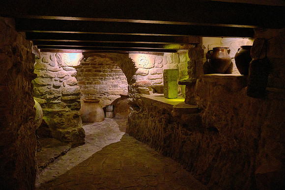 There is evidence that a sizeable Jewish community lived in medieval Islamic Úbeda.