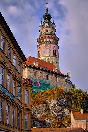 The Český Krumlov Castle was founded shortly before 1250 by the noble Vítkovci family.